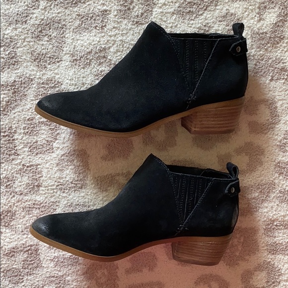 Marc Fisher Black Booties - Picture 4 of 10